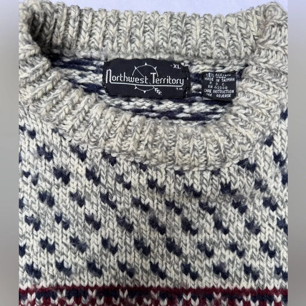 Northwest Territory Men's Vintage Crewneck Sweater - Cream and Burgundy Pattern - Picture 2 of 5